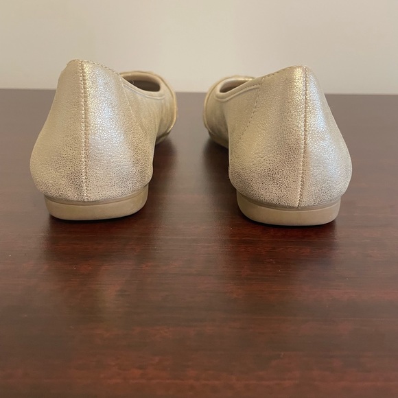 Women’s G.H. Bass Matilda Light Gold Metallic Braided Toe Ballerina Flat - Picture 7 of 7